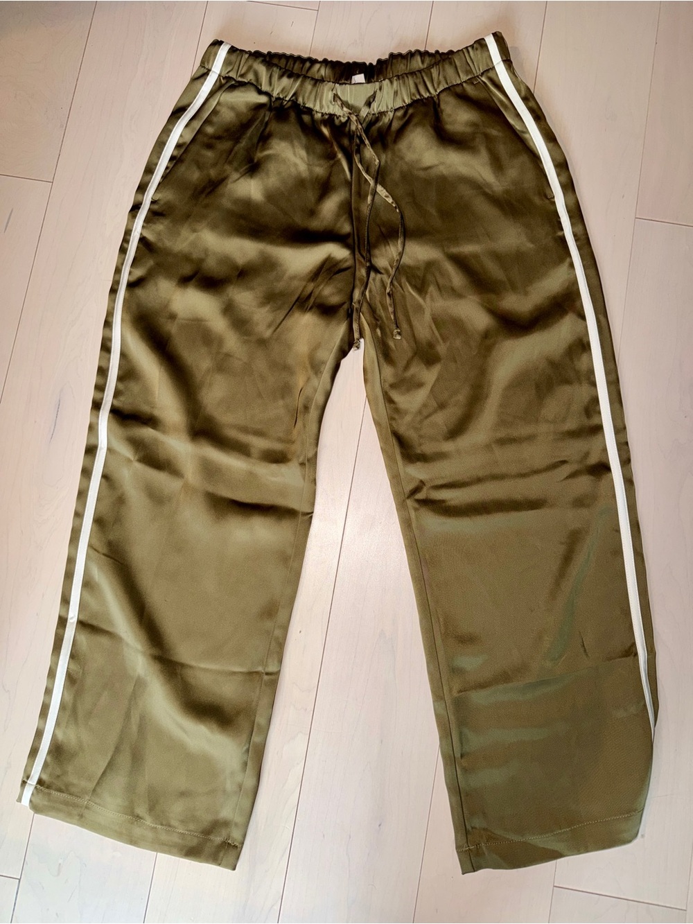 GAP Olive Green Joggers with White Side Stripes. BNWOT
